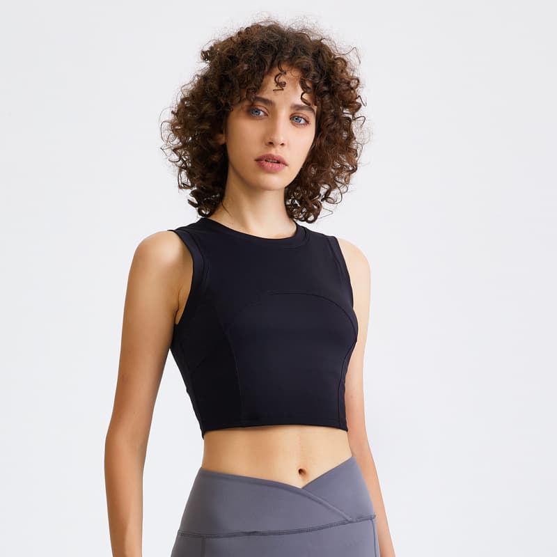 Sleeveless cropped training tank with contrast side panels view 3
